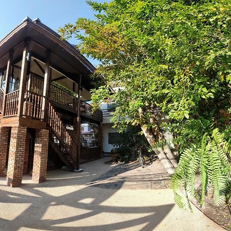 Sarah Guest House Chiang Mai Bagian luar foto