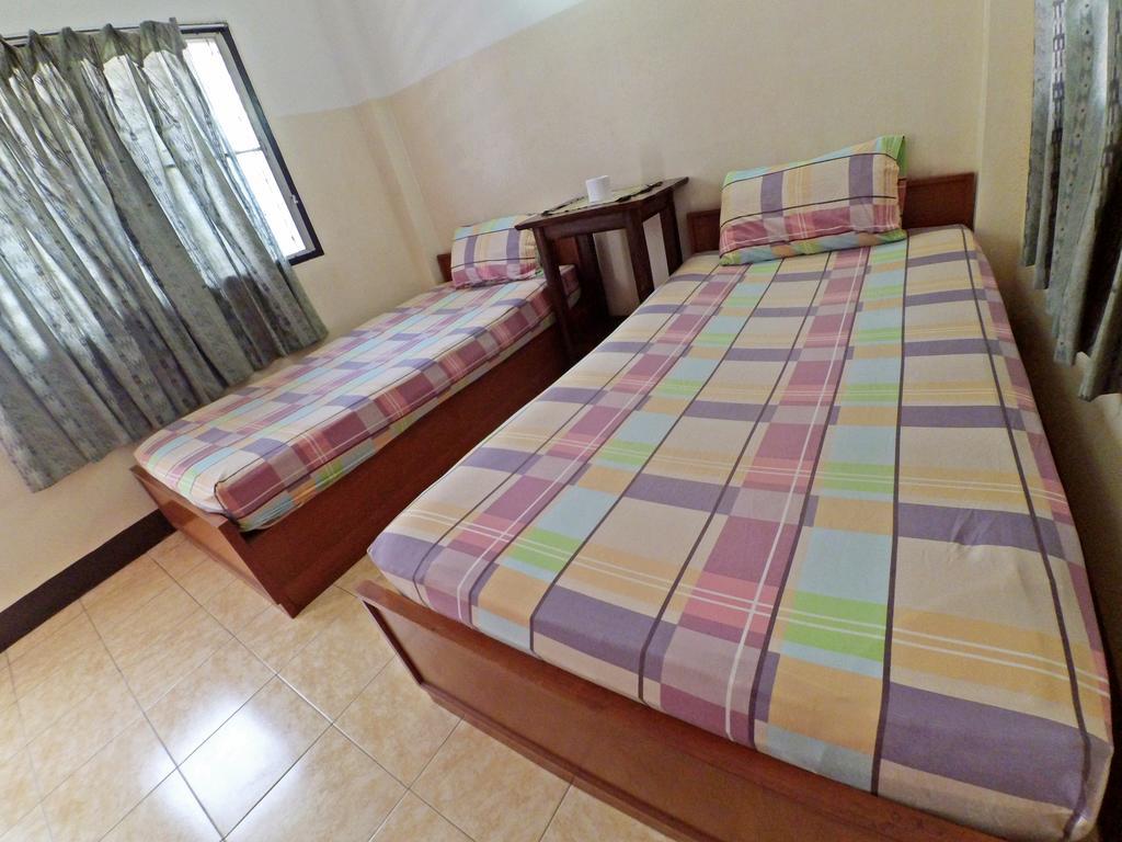 Sarah Guest House Chiang Mai Bagian luar foto